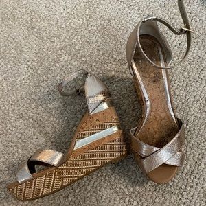 Gianni Bini wedges